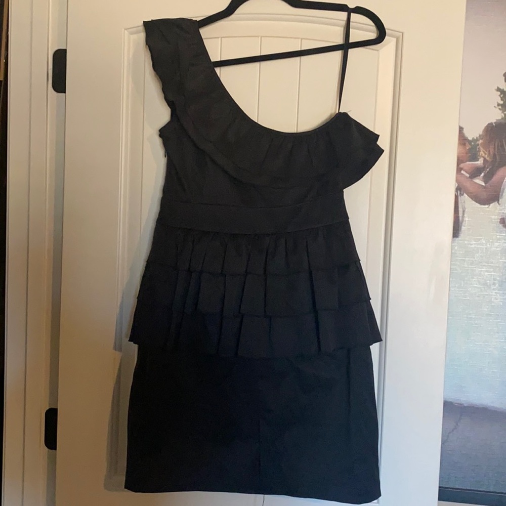 One shoulder dress